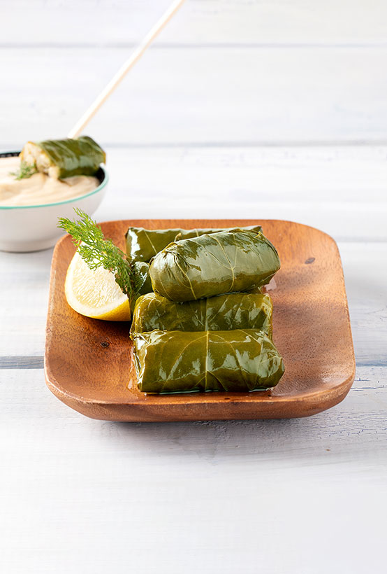 Ντολμαδάκια γιαλαντζί Paliria με ντιπ ταχίνι