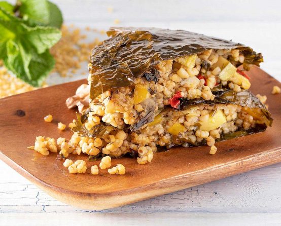 Tarte aus Weinblättern Paliria mit Bulgur & Gemüse