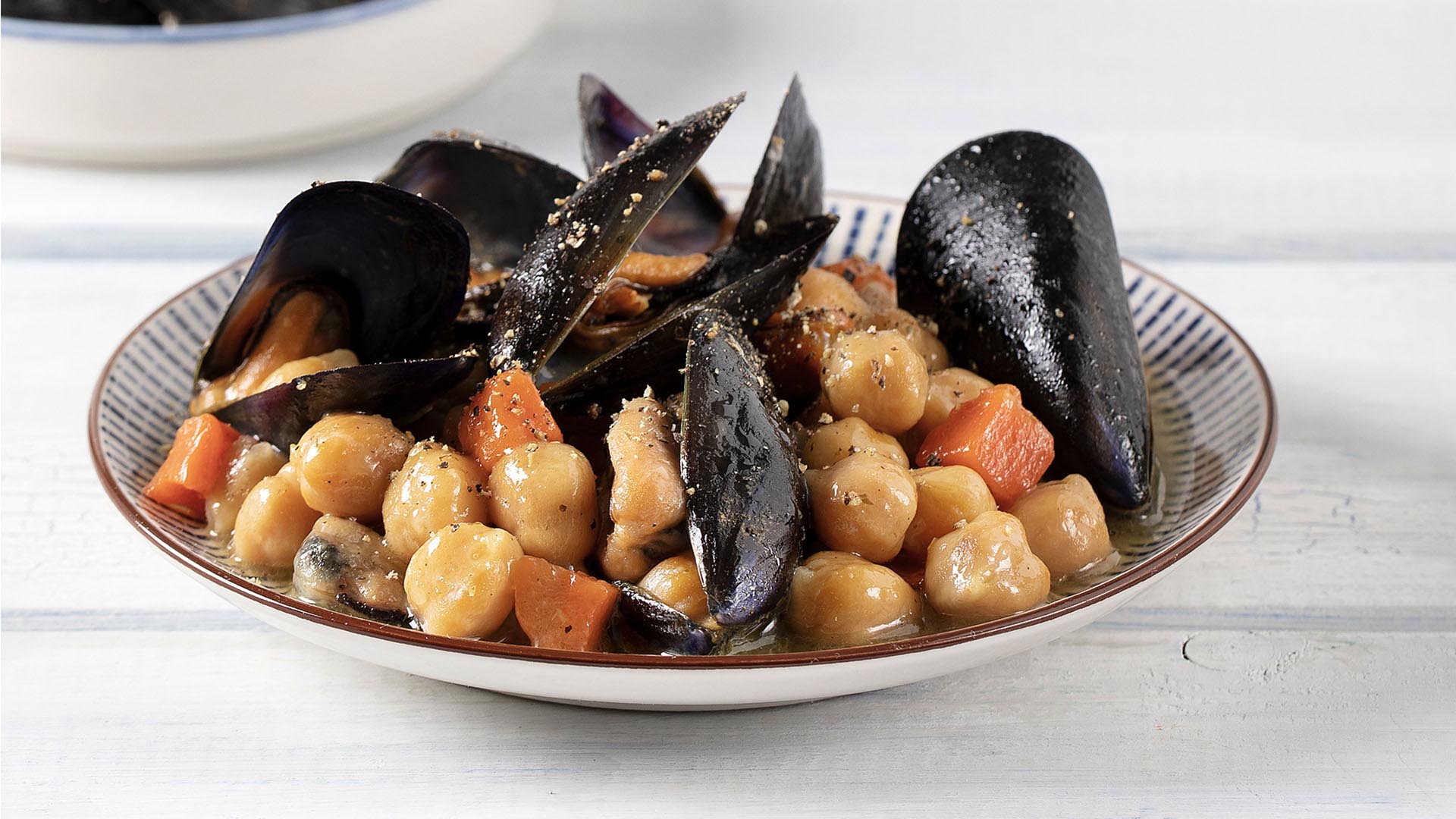 Ρεβιθάδα Paliria με μύδια