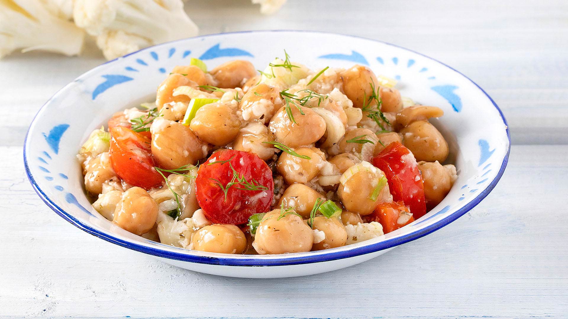 Σαλάτα με ρεβιθάδα Paliria & τριμμένο κουνουπίδι