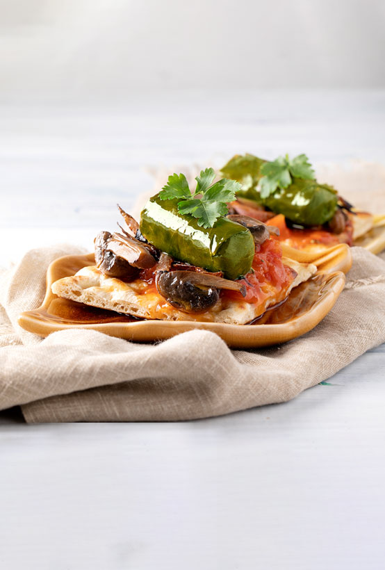 Γλυκοπικάντικα ντολμαδάκια Paliria με μανιτάρια σε πίτες