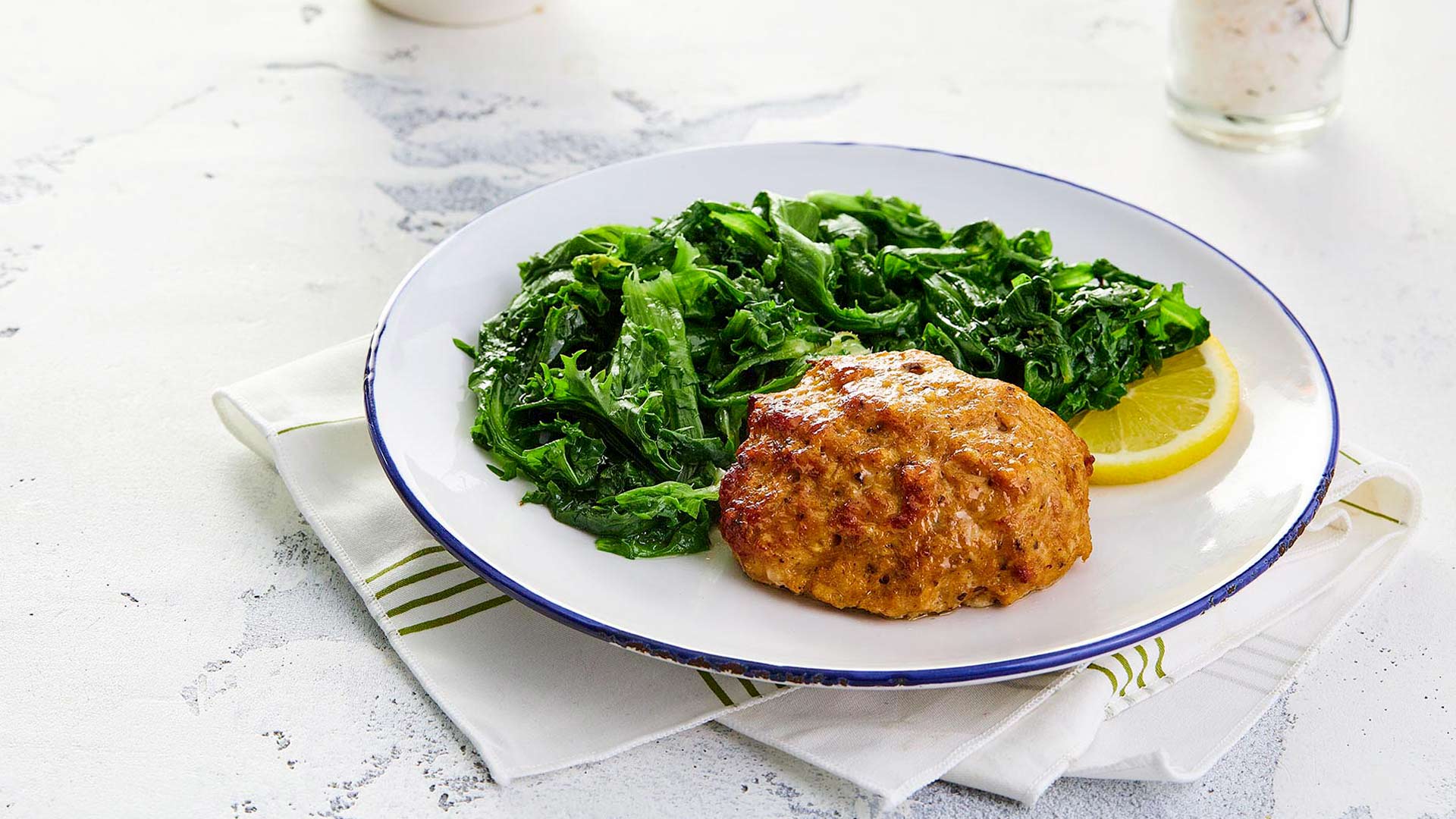 Hähnchen-Burger mit Blattgemüse