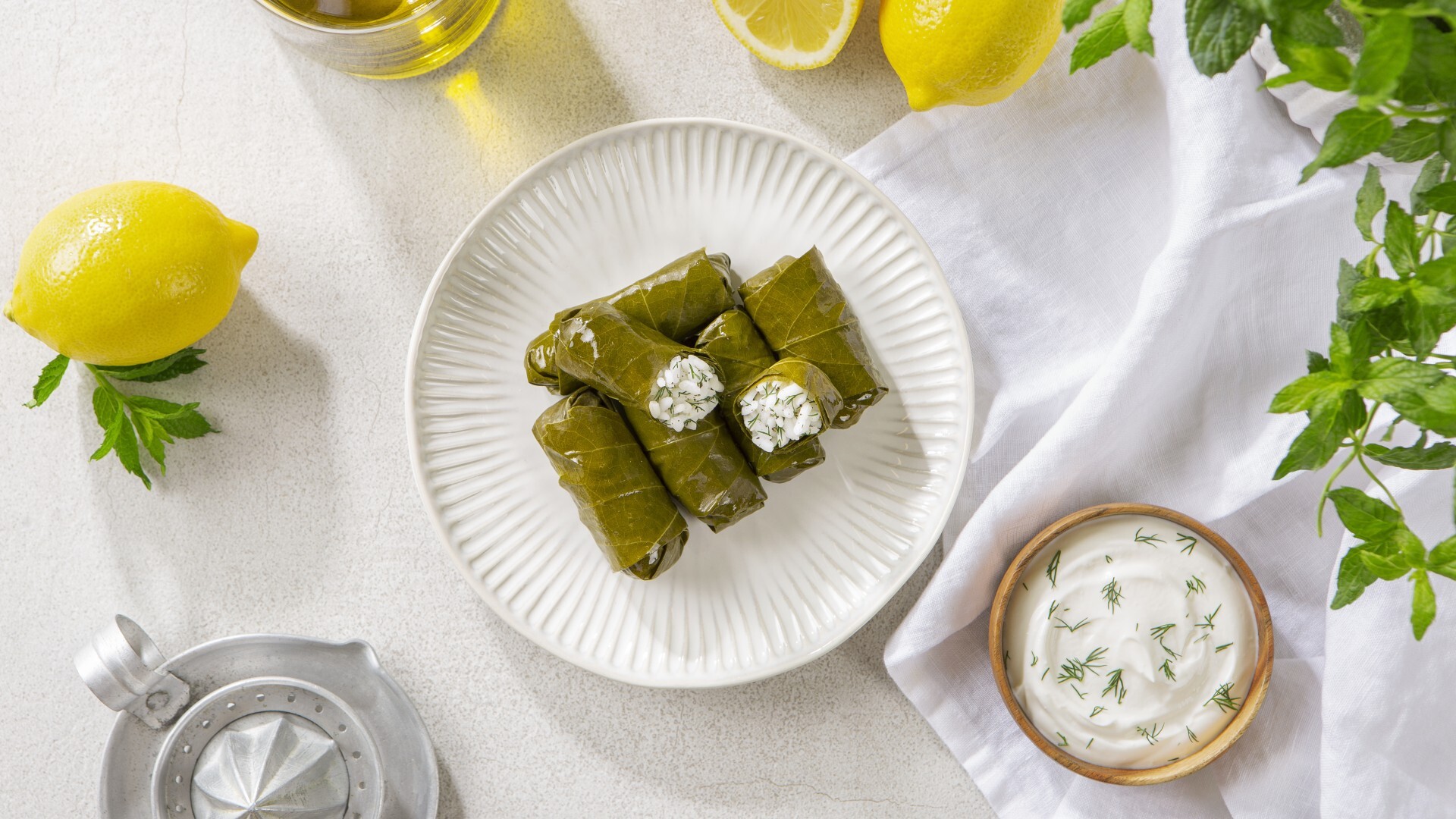 Weinblätter gefüllt <br />mit Reis und Kräuter