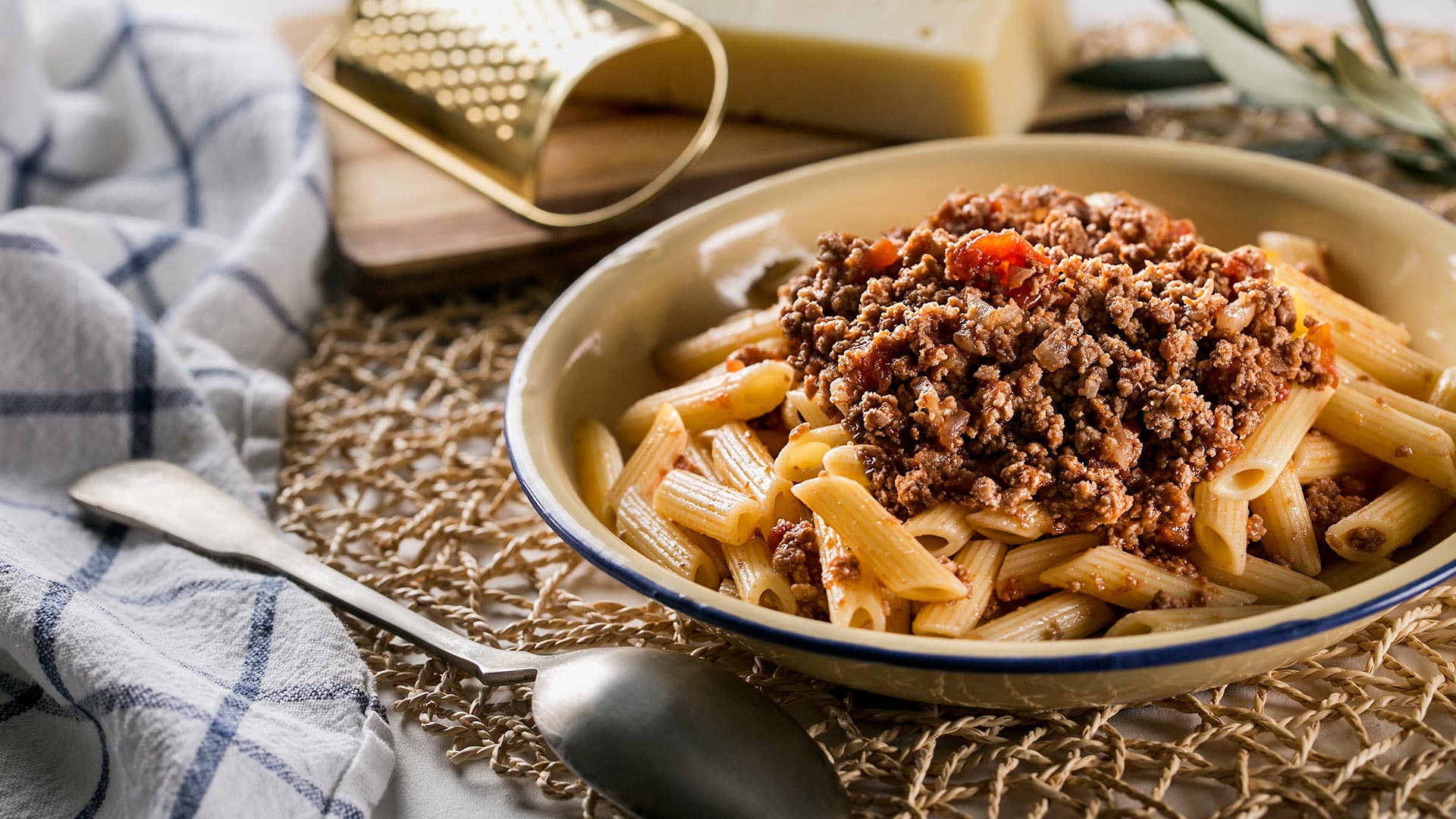 Πένες με κιμά