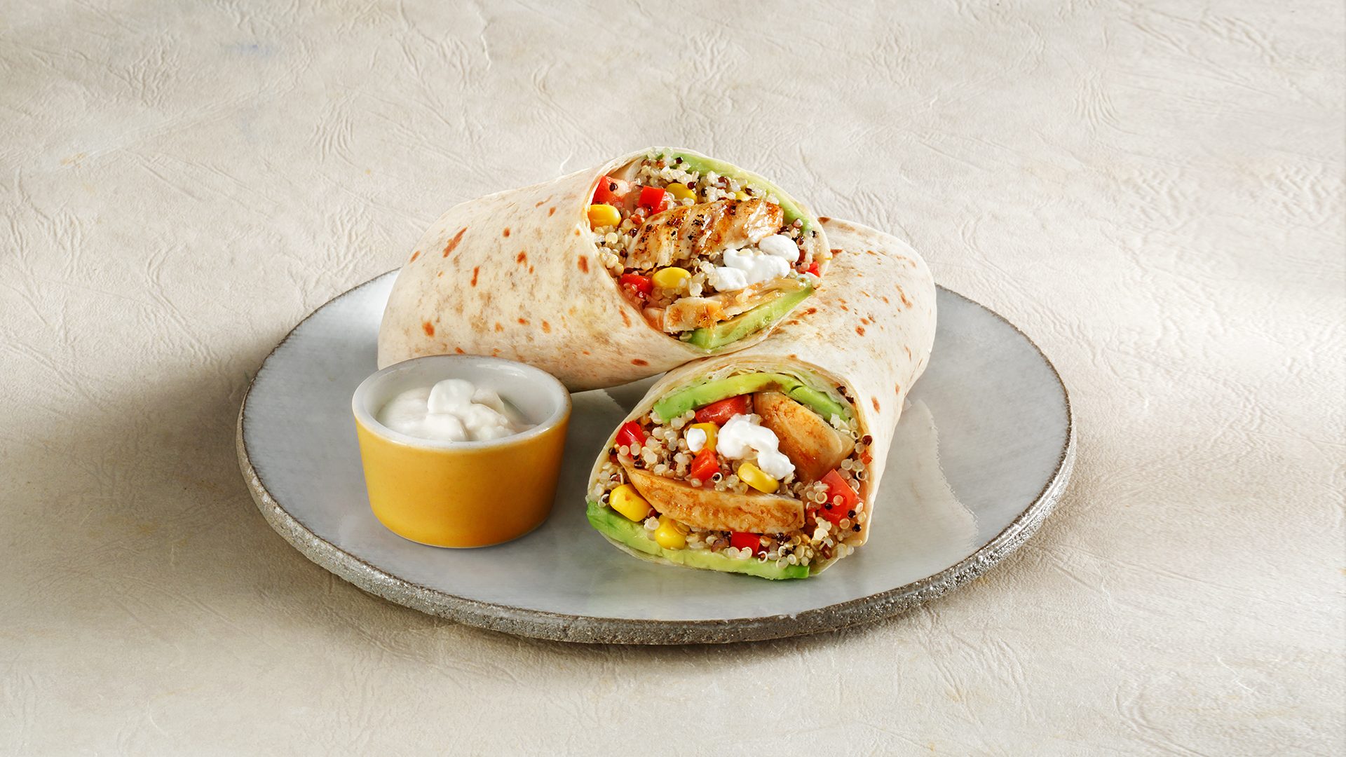 Wrap με κινόα Paliria, κοτόπουλο, cottage cheese & αβοκάντο