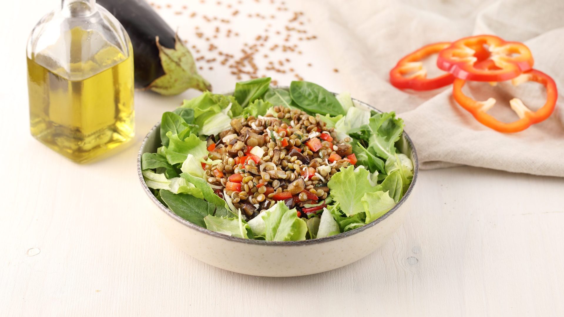 Φακές Paliria σε δροσιστική πράσινη σαλάτα