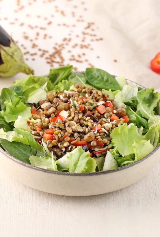 Φακές Paliria σε δροσιστική πράσινη σαλάτα