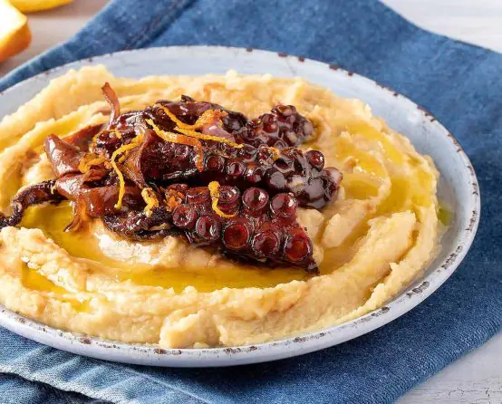 Φάβα Paliria με ψητό πορτοκαλένιο χταπόδι