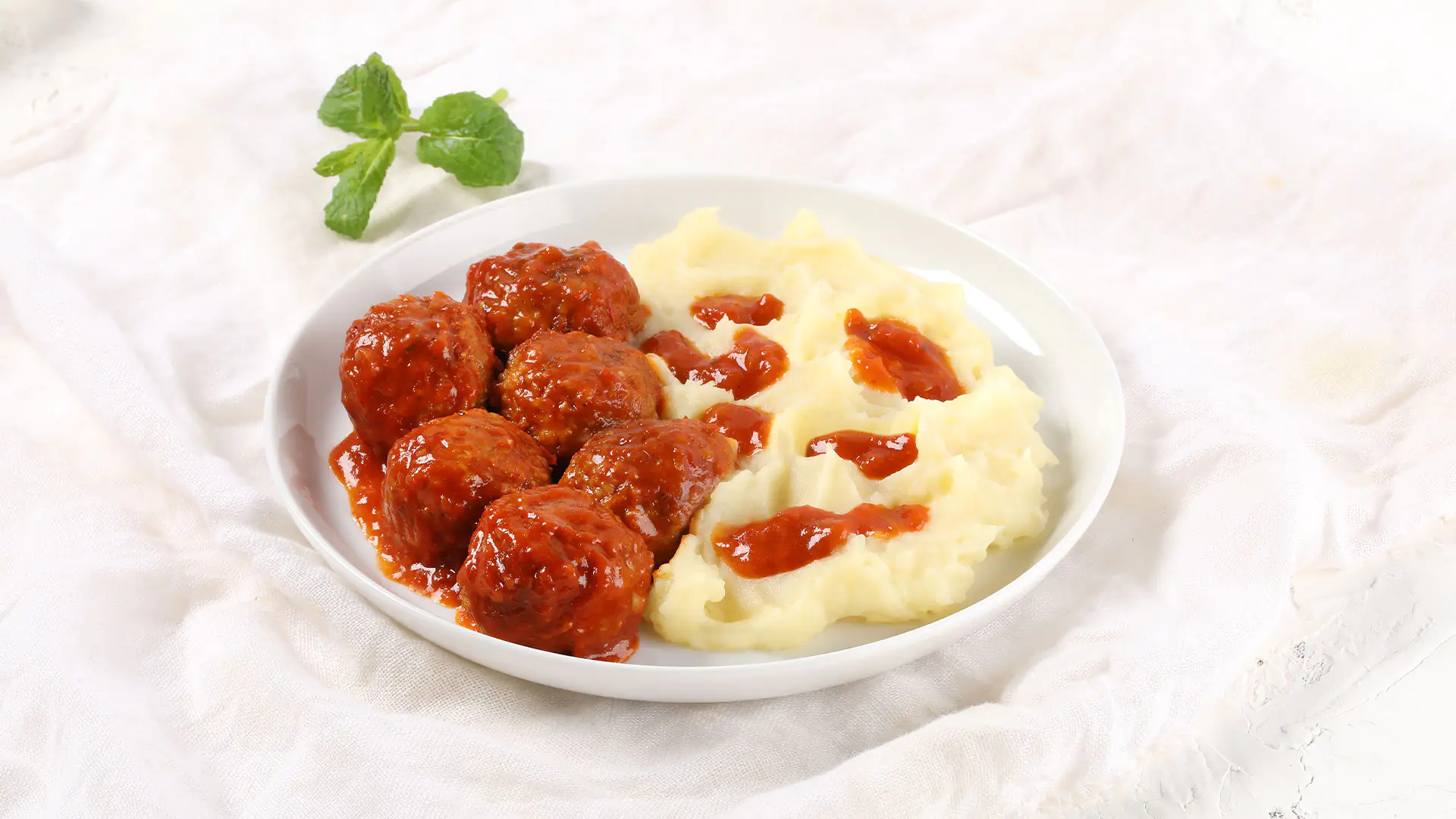 Κεφτεδάκια με πουρέ πατάτας